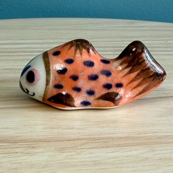 Vintage Tonala Fish Miniature Mexican Folk Art Pottery Orange & Black 1.25" - Picture 4 of 9